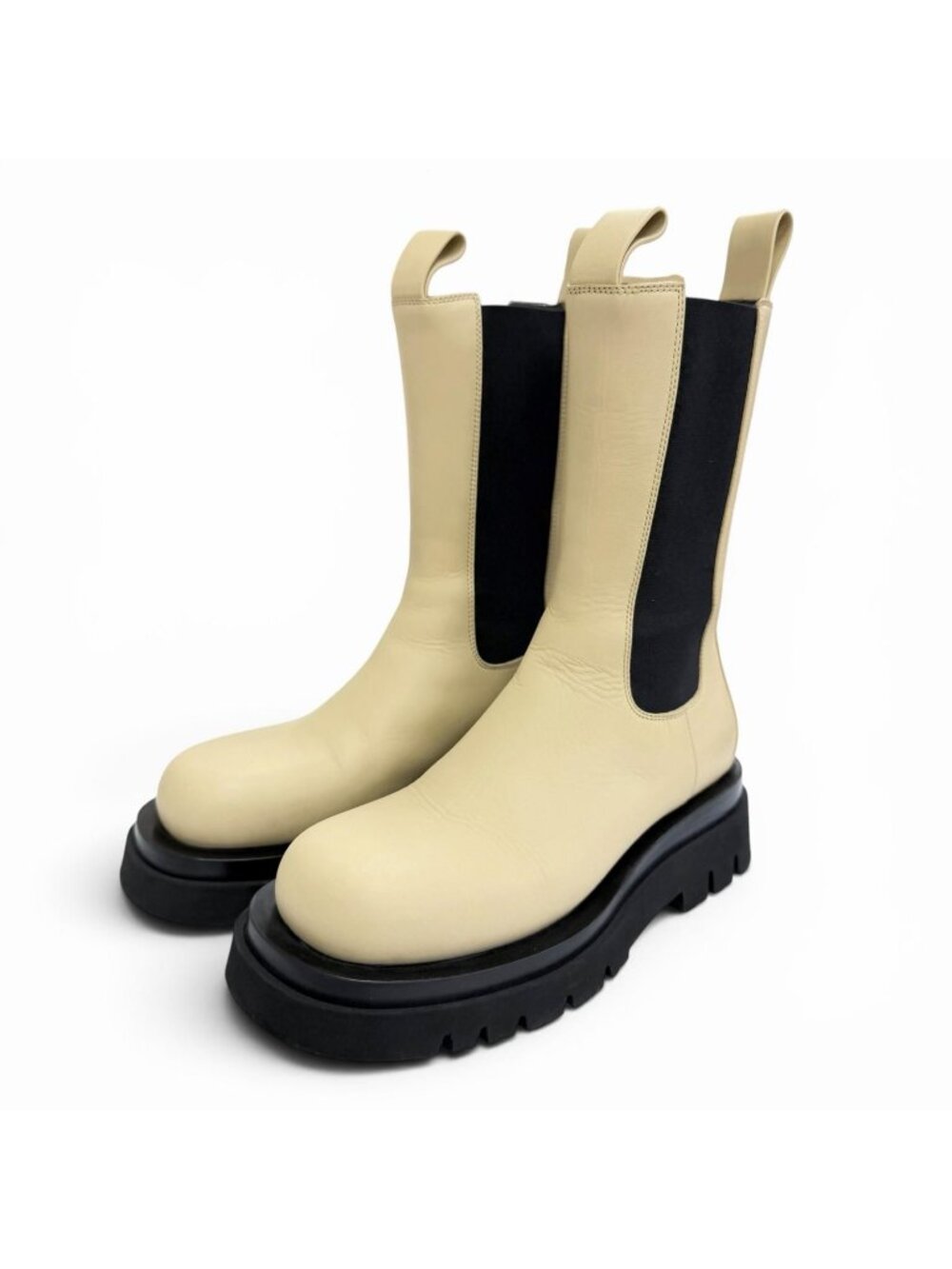 Bottega Veneta The Rug Side Gore Chelsea Boots Leather Middle Beige Black